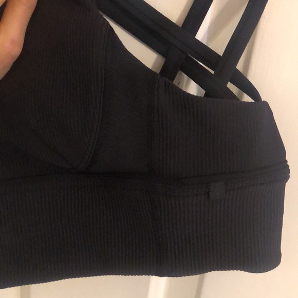 Lululemon bra with removable padding - Picture 5 of 5